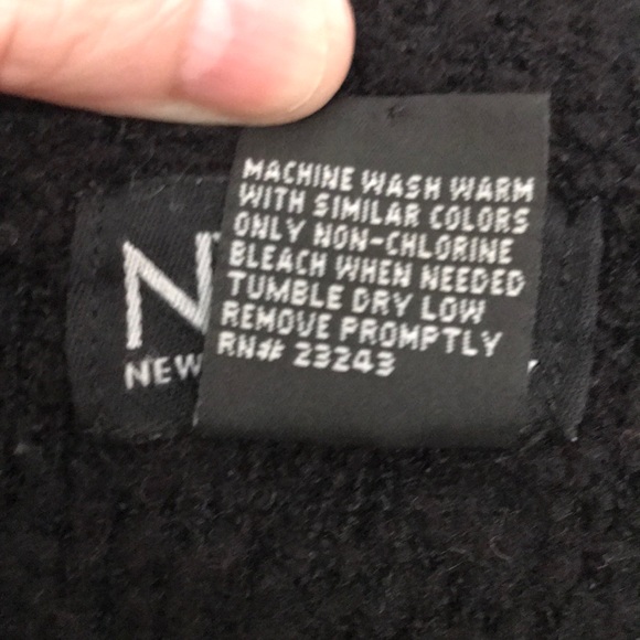 NY&CO BLACK SWEATER SIZE XL V-NECK GREAT CONDITION! - Picture 3 of 5